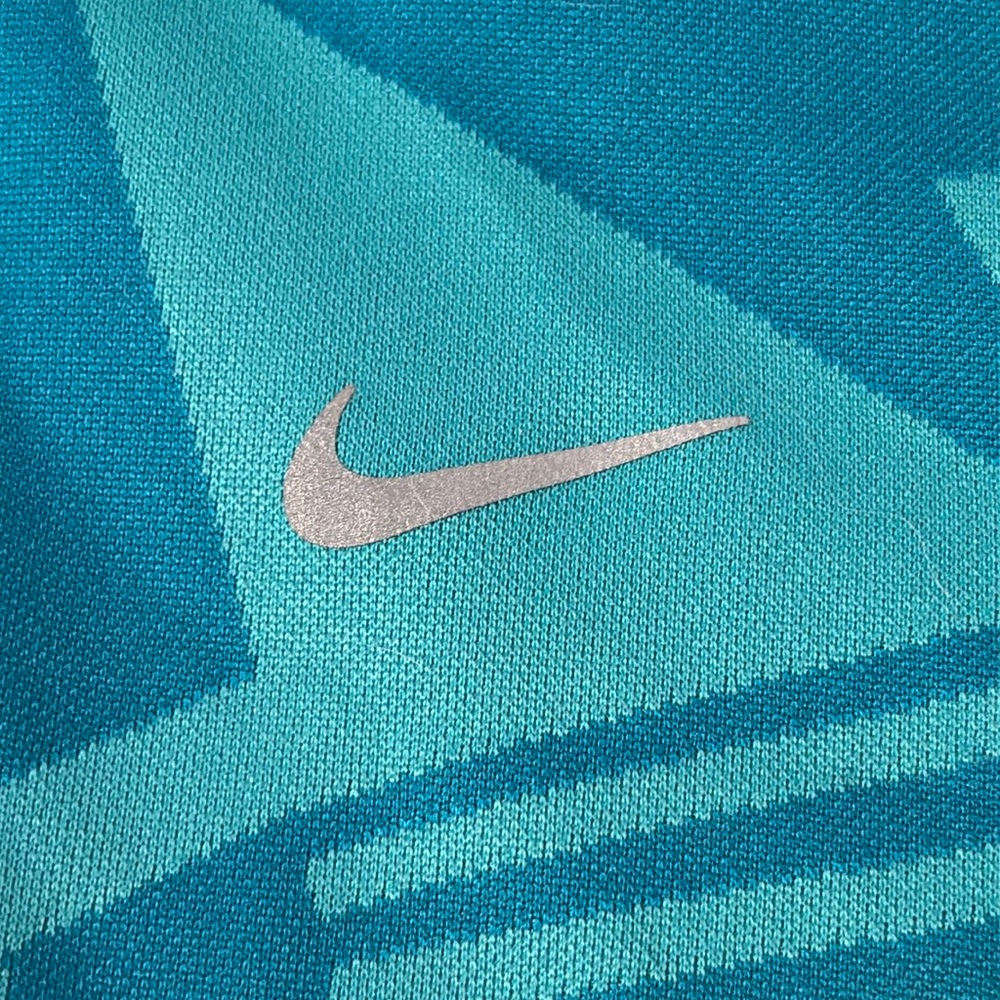 Turquoise Nike Running Jacket - Picture 6 of 7